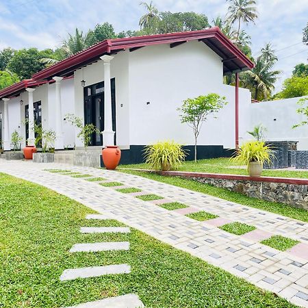 Thara Inn Villa Dikwella Bagian luar foto