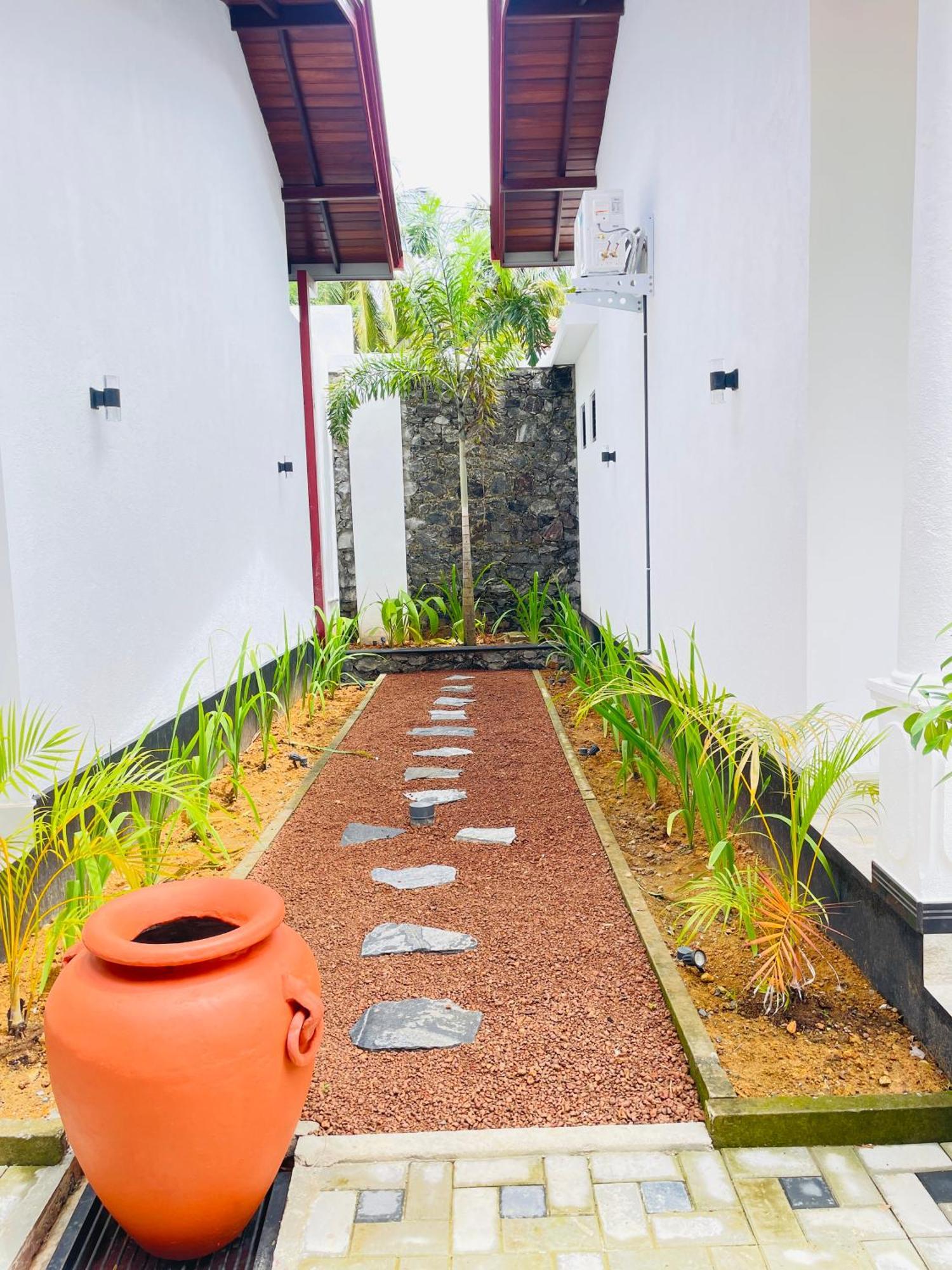 Thara Inn Villa Dikwella Bagian luar foto